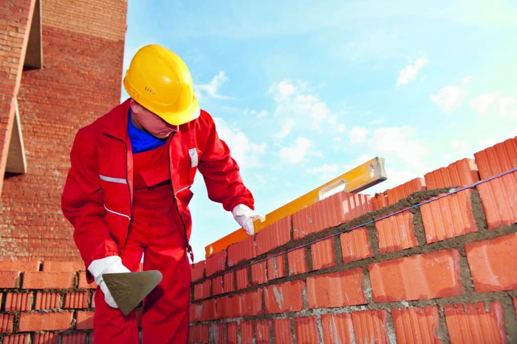 Infografía: Soluciones para acelerar la albañilería