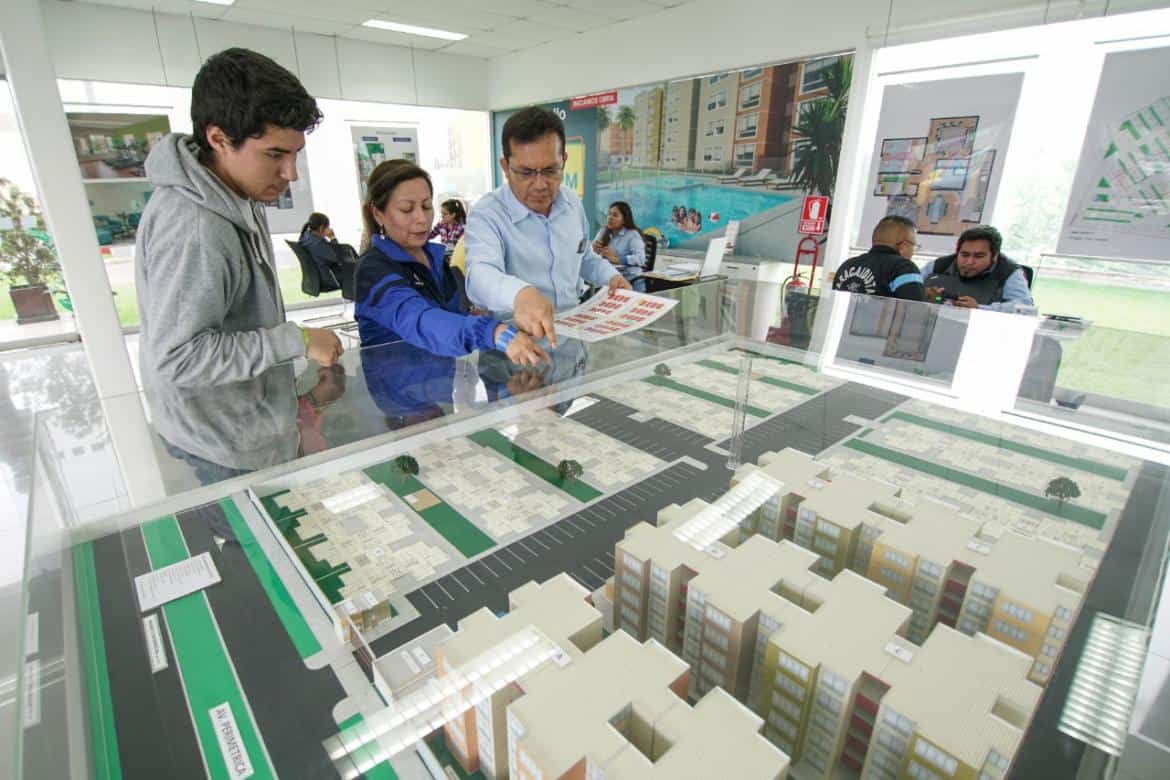 MVCS brinda recomendaciones para comprar un departamento en planos